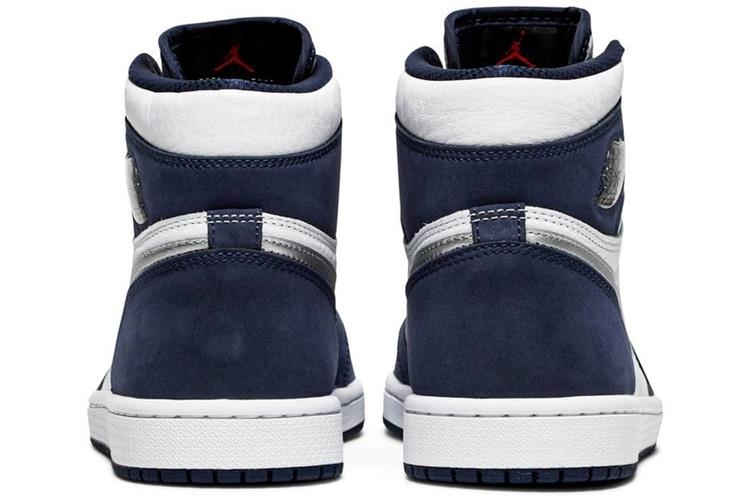 Navy blue and white air hot sale jordan 1